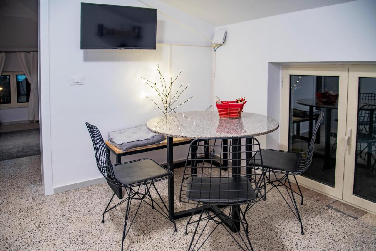 Jonexh Appartement Tirana